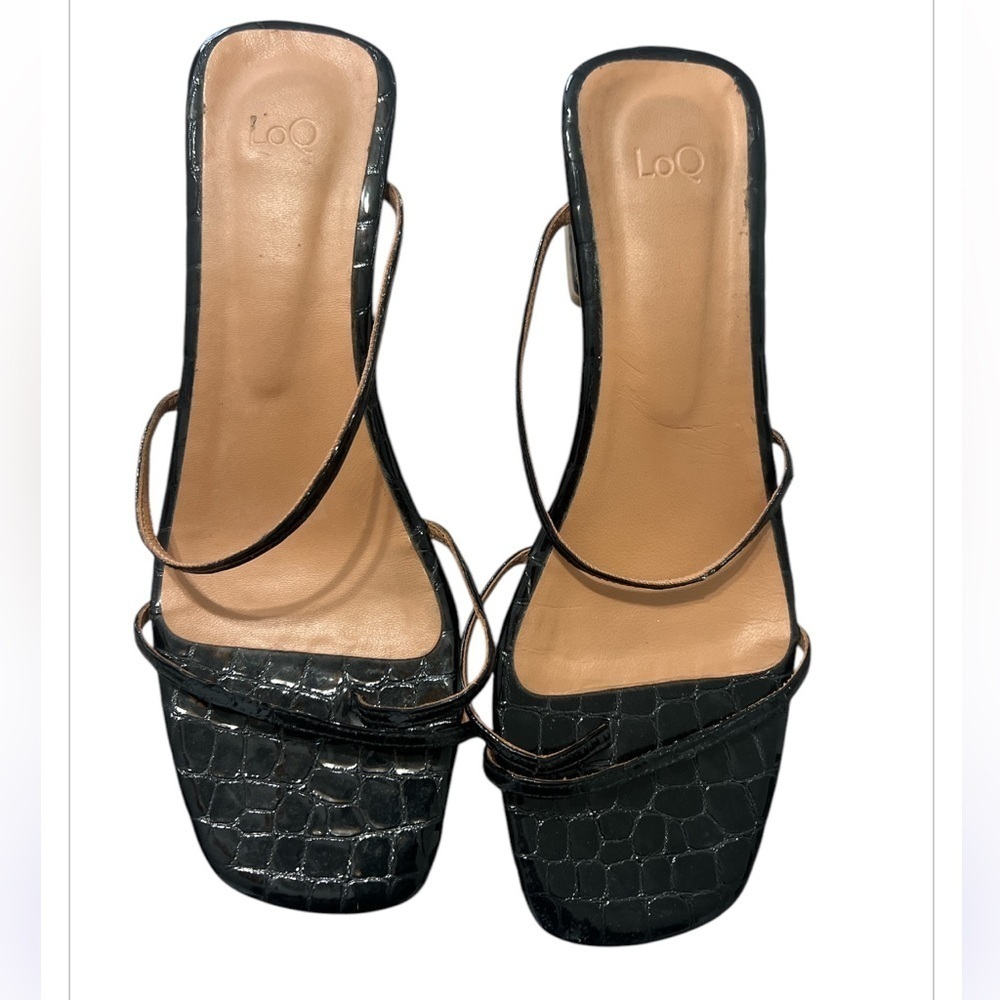 LOQ MANOLA SANDALS - BLACK PATENT CROC - Picture 5 of 15
